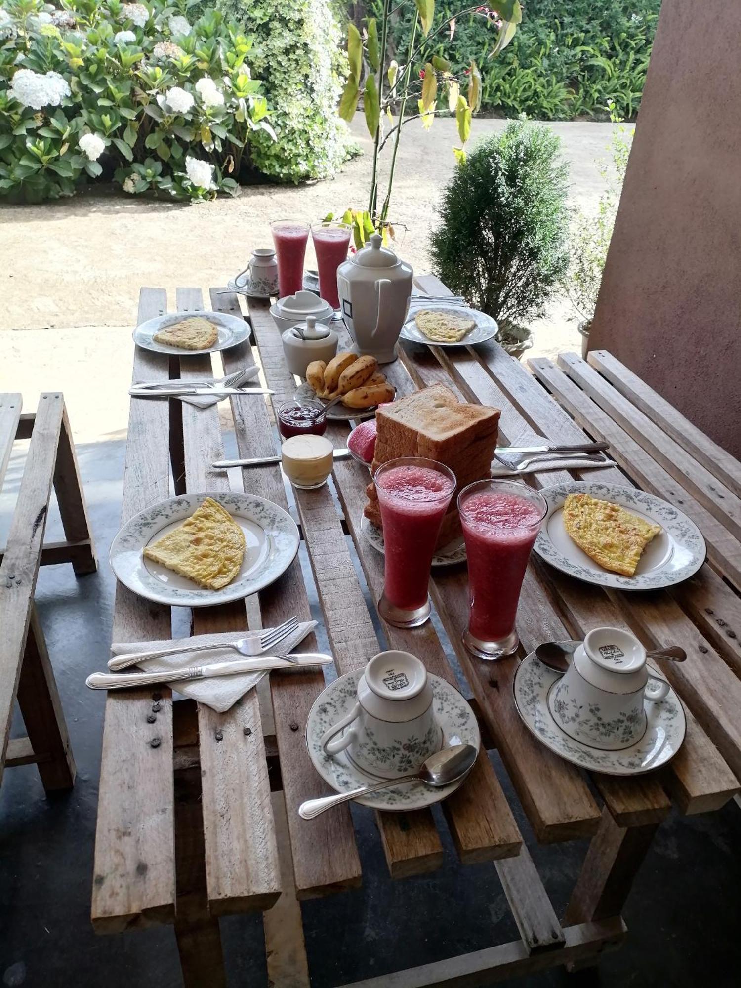 Keshiya Holiday Home نوفارا إيلِيا المظهر الخارجي الصورة